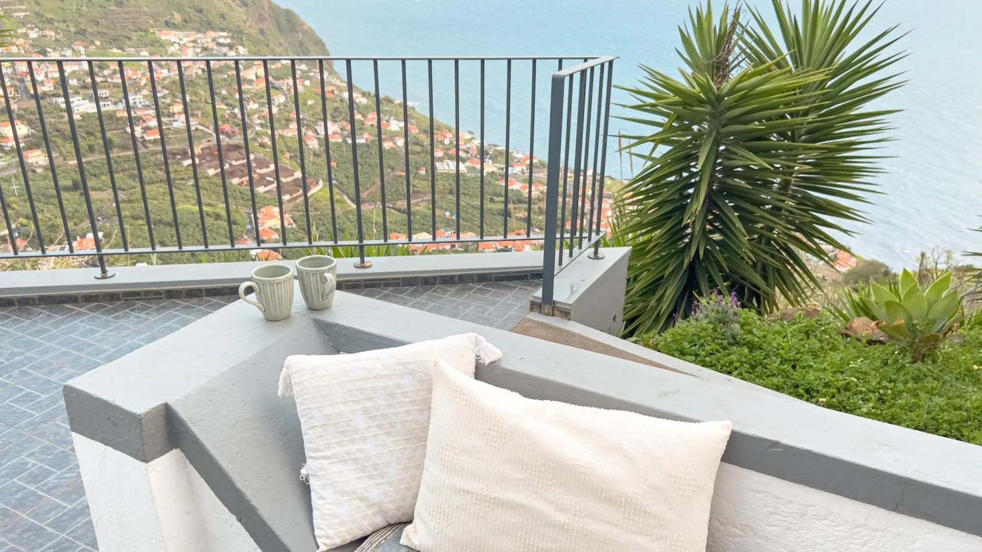 Calheta Bay View House - Family And Group Residence Arco da Calheta