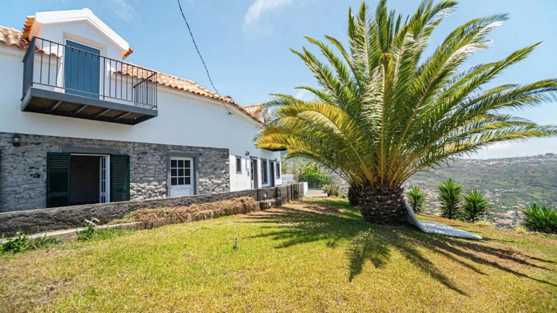 Calheta Bay View House - Family And Group Residence Arco da Calheta  Holiday home Arco da Calheta (Madeira)